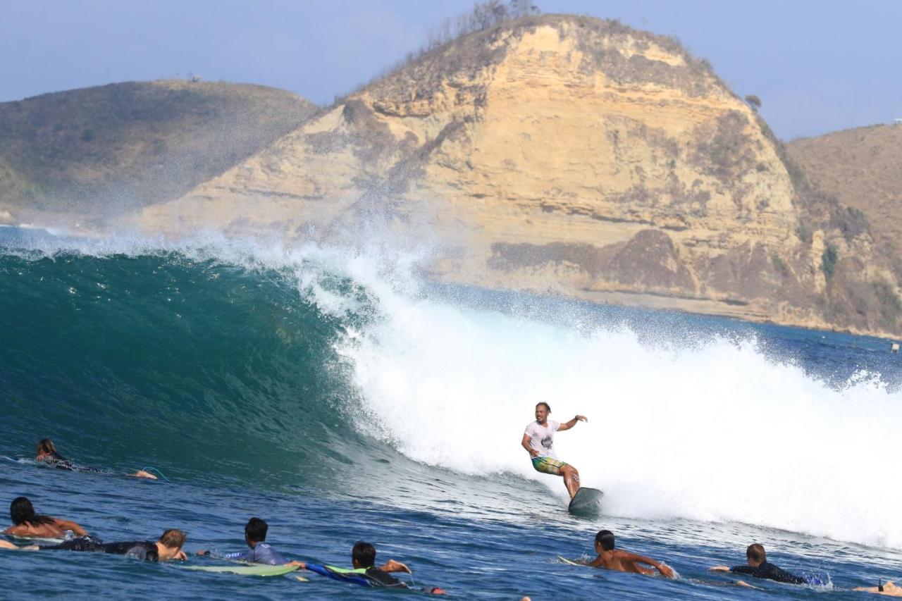 Tropical Sunday Bungalow - Surf And Stay Selong Belanak Exterior foto