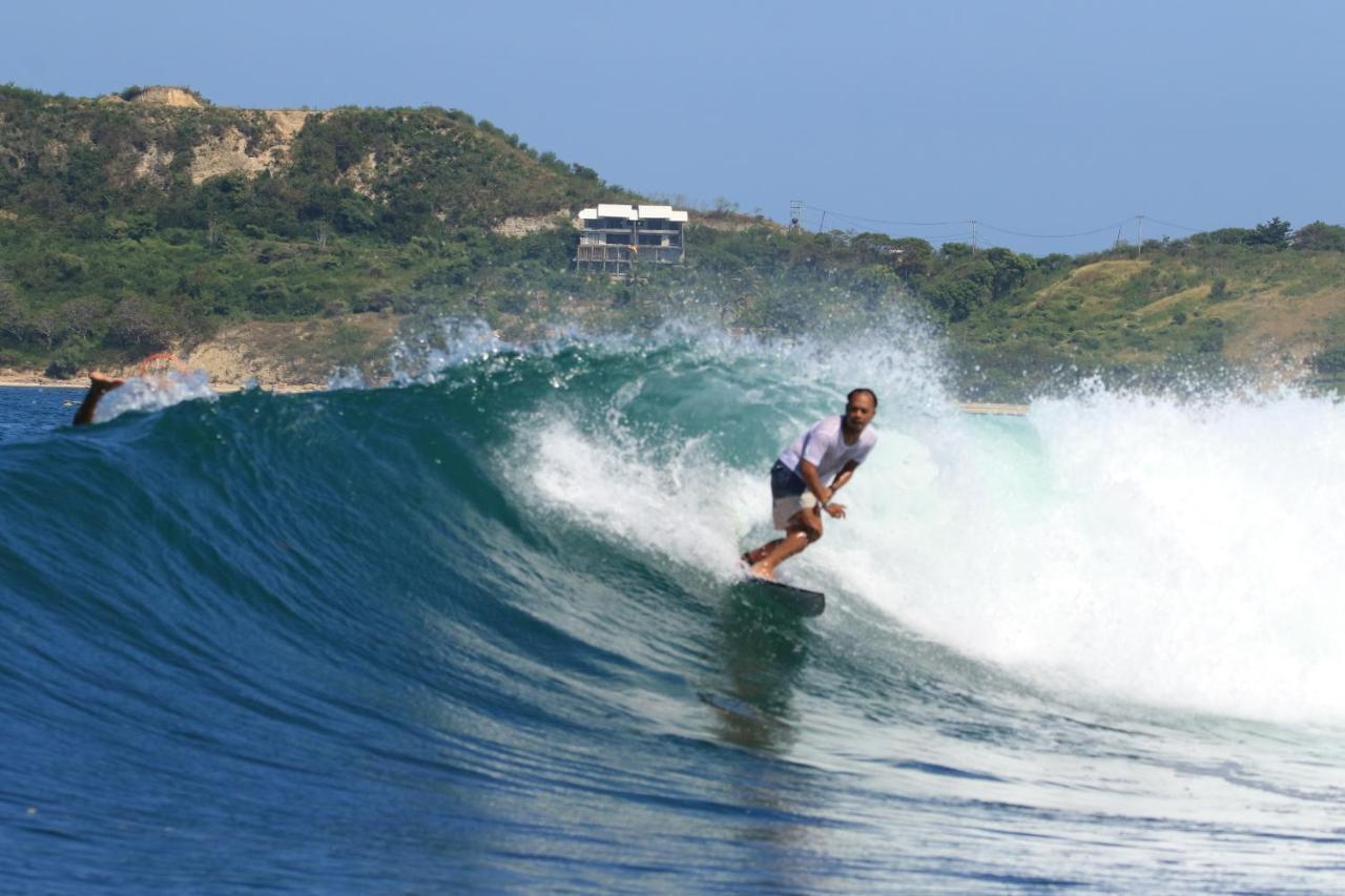 Tropical Sunday Bungalow - Surf And Stay Selong Belanak Exterior foto