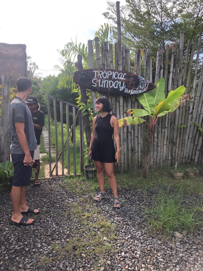Tropical Sunday Bungalow - Surf And Stay Selong Belanak Exterior foto
